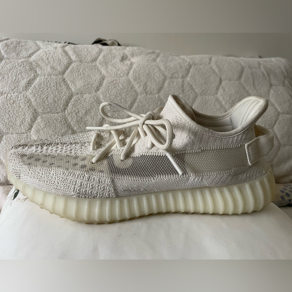 Yeezy Boost 350 V2 Bone